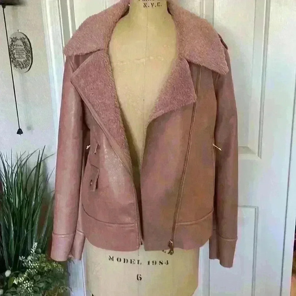 Buffalo David NWOT MOTO Style Mauve Faux Leather w/Faux Fur lining, Size Large - Picture 2 of 9